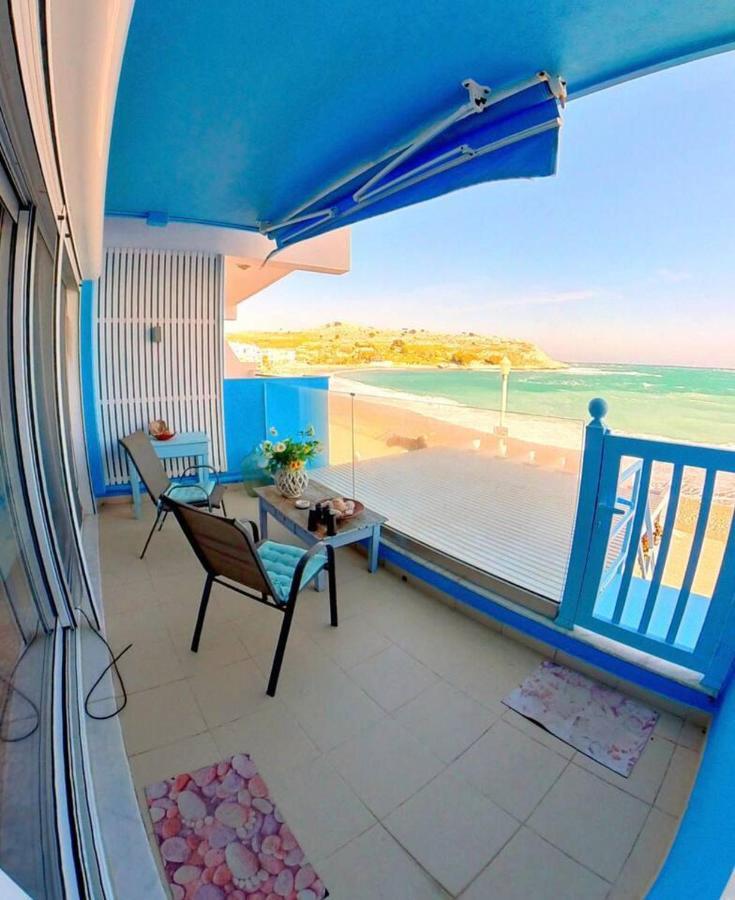 Deluxe Beach Apartment- Sleeps 2 & Private Terrace Haraki Exterior photo